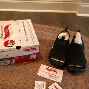 Skechers ArchFit   City Catch  In Black streches for customized    New Size 10 M